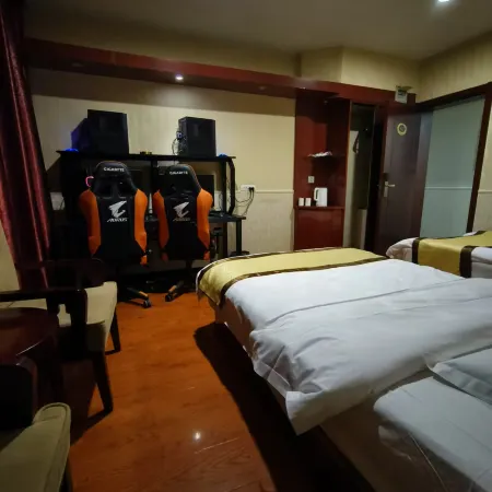 Starlight City Hotel