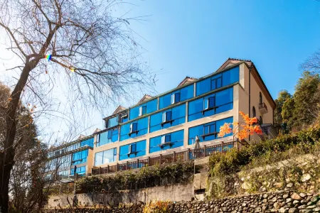 Yichun Huge Hot Spring Holiday Villa Отели в г. Ичунь