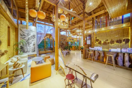 Wangwuyuan · Liusu Xiaozhu · Huangling Designer Homestay Отели рядом с достопримечательностью «Wangcha Village»