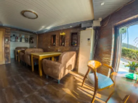 嶗山天鵝堡湯池養生度假民宿（青島嶗山風景區店）