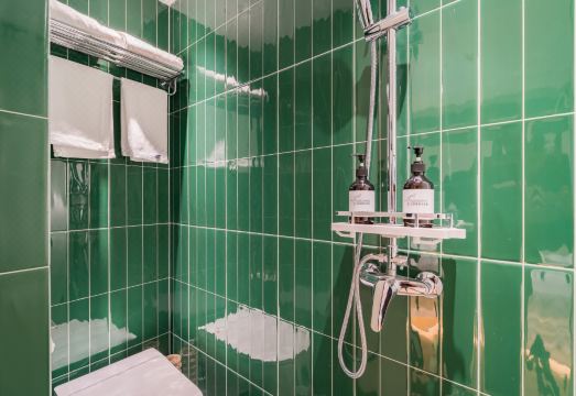 4. 준허위에 호텔 ..