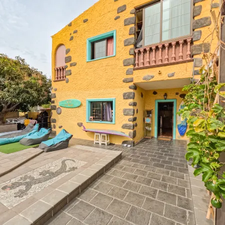 Los Amigos Nest Hostel