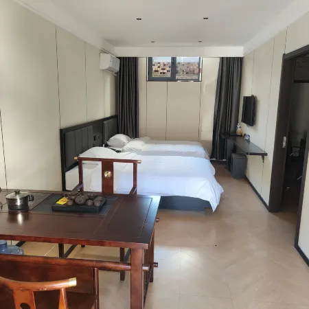 Longquan Hotel
