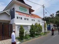 Homestay Suyoso Hotel dekat GEDANK CELL SUTOMO