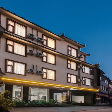 Chating · Zhinanfeng Banshan Garden Smart Homestay (Pu'er High-Speed Railway Station)