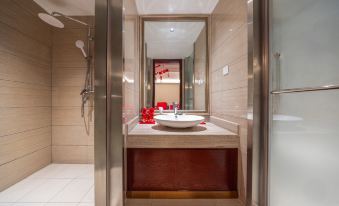 Rongcheng Celebrity Hotel (Rongcheng High Speed Rail Station Shop)