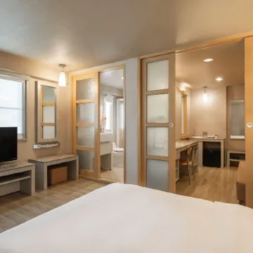 Kindness Hotel (Kaohsiung Hanshen) Отели рядом с достопримечательностью «Небоскреб «85 Скайтауэр»»