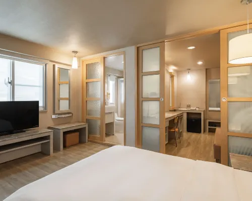 Kindness Hotel (Kaohsiung Hanshen) Hotels near Central Park MRT Station