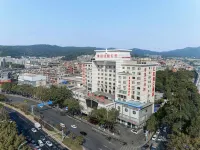홀리데이 인 후이둥 (광저우 룽둥 식물원 지하철역) 광동공업대학교-룽둥캠퍼스 주변 호텔