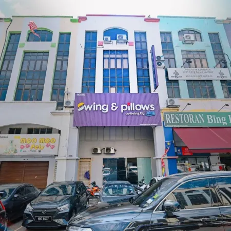 Swing & Pillows @ KL Kuchai Lama Отели рядом с достопримечательностью «Арена «Мега Стар»»