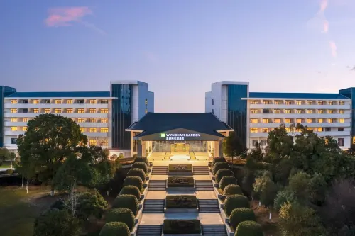 WYNDHAM GARDEN QIANJIANG DOWNTOWN Hotels in Qianjiang