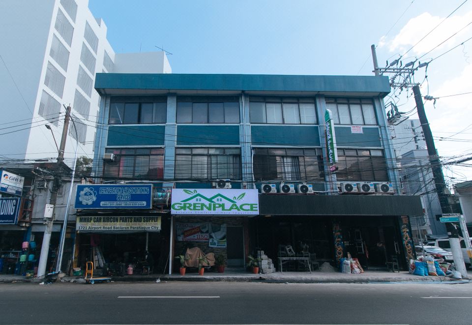 GREN PLACE near Baclaran Airport Road by RedDoorz 외관