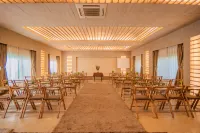 Barahi Jungle Lodge Hotels in Kawasoti