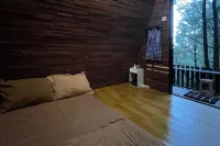 Alas Pacet by TwoSpaces, Mojokerto Hotels in Wonosalam