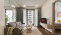 VIETHOME PREMIER - Masteri West Heights Các khách sạn gần Tòa HH2K, Chung Cư Xuân Mai Complex