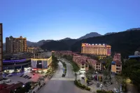 Jinliyuan Hotel (China Vietnam City) - Mountain View