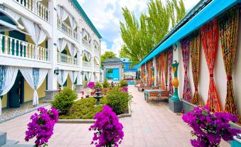 Yu Tingxuan B&B (Yining Airport Liuxing Street Scenic Area)
