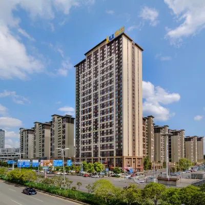 iu hotel（Jinyang passenger terminal, south-west Trade City, Guiyang） Hotels near Jinhuazhen Railway Station