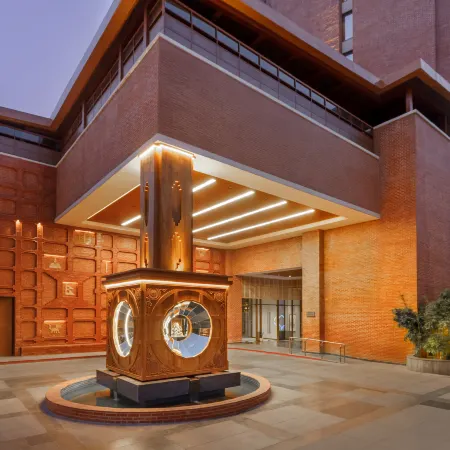 Hyatt Centric Soalteemode Kathmandu Отели рядом с достопримечательностью «Национальный музей Непала»