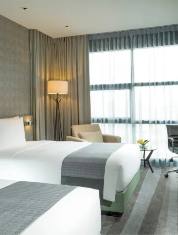 ห้องทวินสแตนดาร์ดที่มีวิวเมืองชั้นสูง