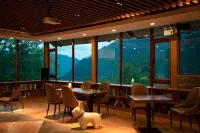 Yunnan Snub-nosed Monkey National Park Specialist Court Hotels in Weixi
