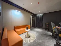 Yicheng W Yueta E-sports Hotel (Zizhong Road Daxia City)