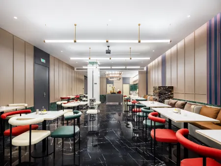 Magnotel Hotel (Jinzhong Lingshi Xinjian Street)