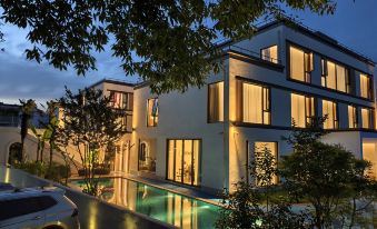 Purity Hotel