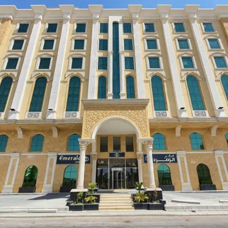 Sunday Emerald Hotel Отели рядом с достопримечательностью «Аль-Хамра»