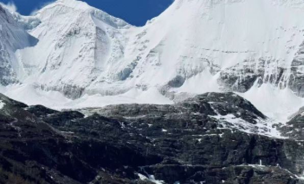 Rockland Meisu Hotel (Daocheng Yading Scenic Area Visitor Center)