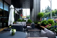 New Joy Hotel (Internatial Trade Spring Department Store Shopping)