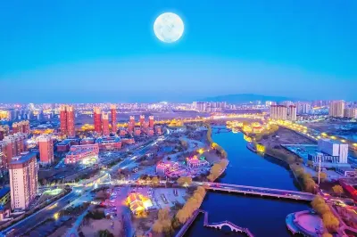 Ruoyu Resort Hotel (Tai'an Old Street Aegean Shopping Park)