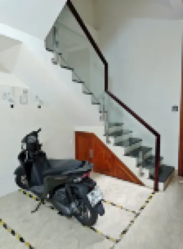 Hearth and Home De Tham（距離 範五老酒吧街 8 分鐘）