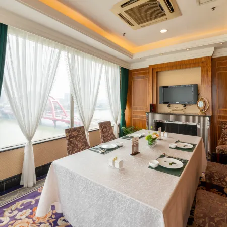 Jinghu Hotel