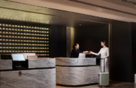 Royal Maple Hotel (Chengjisihan Square Branch)