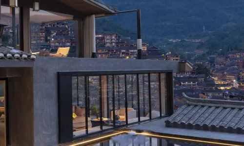 Luanxi Yunshe Humanities Hotel (Xijiang Qianhu Miao Village Observation Deck Branch)