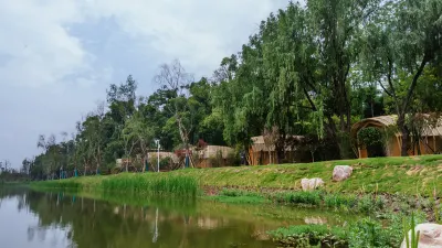 Birdsong Lakeside Homestay Hoteller i Junshan District