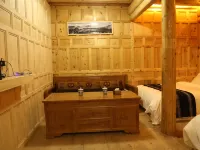 Ngawa Lianbao Yunju Homestay Hotel a Ngawa