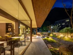 Hailuogou Yunman Warm Resort Hotel