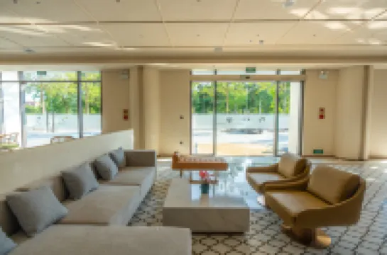 PHOENIX CHENG SHUANG HOTEL