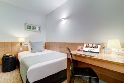 スタンダード シングルルーム ホテル コーマルティン オペラ アストテルの写真