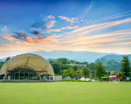 Xishanquan RV Campsite Hotels in Guiping