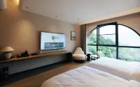YUANSHE HEIKUANG PANDA VACATION RENTAL - balcony