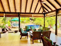 Cerf Island Resort Hotels in Round