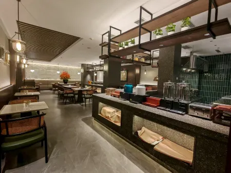 Benxi Bed Seal Lake Hotel Отели в г. Бэньси