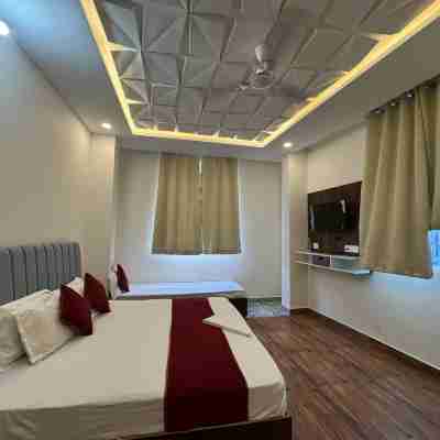 Vimla Residency Hotel Near Prem Mandir Rooms