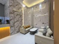 Lanqi Residence Hotel (Chaozhou Raoping Fengjiang Plaza)