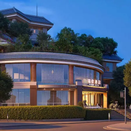 Shangli Sunshine Ruixin Hotel (Wuhou Temple Jinli Branch) Отели рядом с достопримечательностью «Мемориальный храм Ухоу»