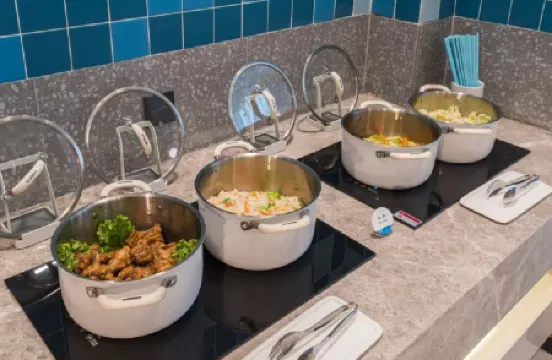 Homeinns Neo Harbin West Station - Kaide Square Aide Mengdun Road (Airport Bus Station) Отели рядом с достопримечательностью «Tian Jiabing Gymnasium»