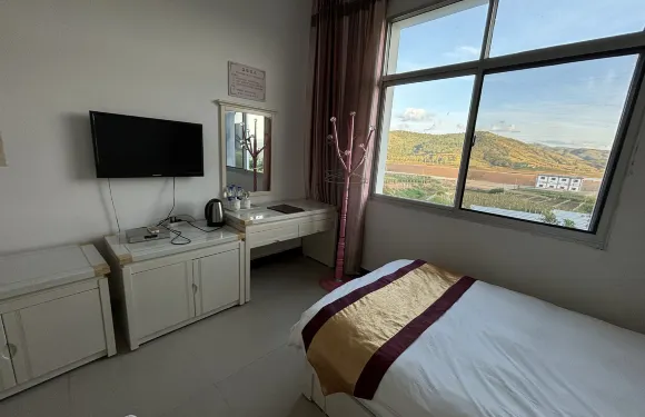 四季天海稍人家民宿